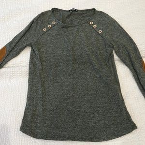 Pink clover casual top with elbow patches.Super comfy and cute, great condition!